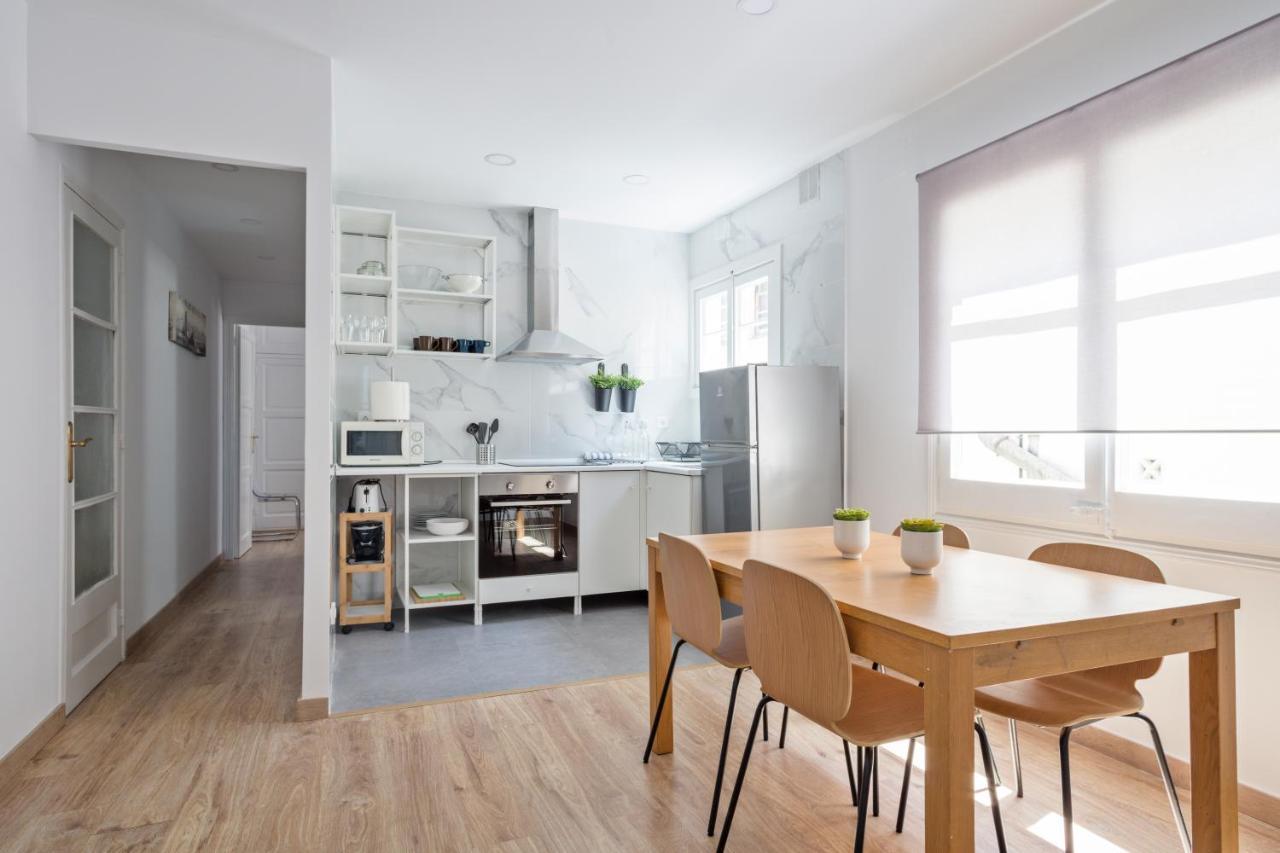 Blau Atic Apartment Барселона Экстерьер фото
